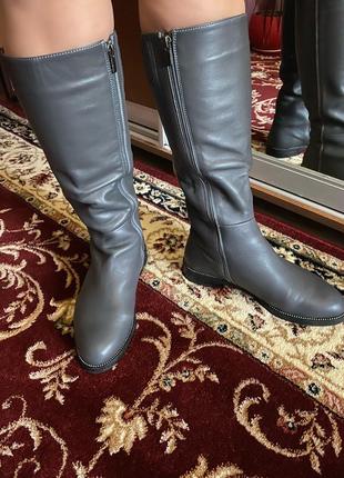 Продам итальянские зимние сапоги 41