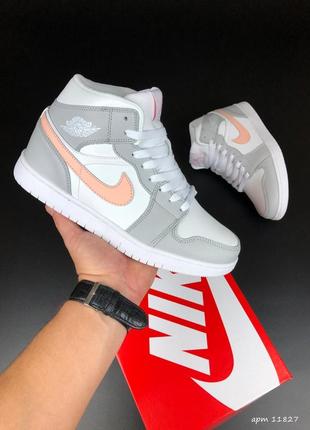 Зимние женские кроссовки Infrared air jordan 1 retro winter fur grey white peach джордан серого с белым и персиковым цветами мех