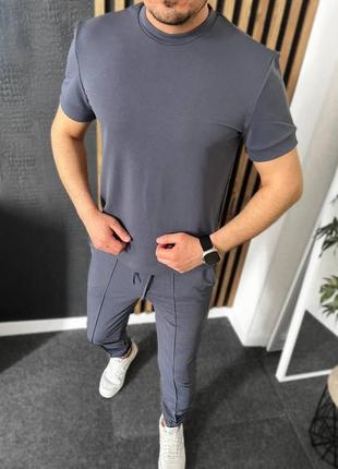 Чоловічий костюм