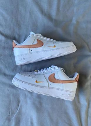 Женские кроссовки nike air force 1 low mini swoosh white pink найк форс белого с розовым цветами