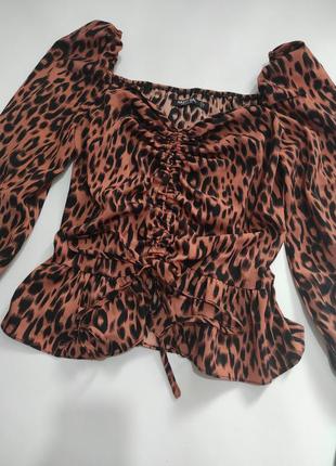 Блуза довгий рукав в леопардовий принт блузка кофта сорочка анімалістичний принт з затяжкою квадратним вирізом декольте3 фото