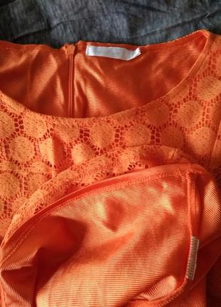 Р 10 / 44-46 яркое оранжевое платье гипюровое с трикотажной основой5 фото