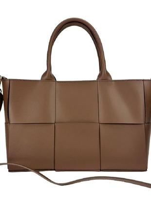 Класична жіноча сумка із плетінням коричнева firenze italy f-it-76109db-g