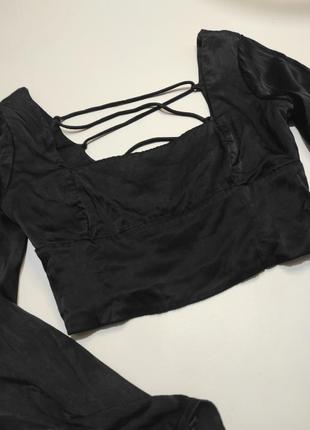Черная атласная сатиновая под шелк блуза блузка с открытой спиной на завязках кофта длинный рукав лонгслив7 фото