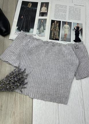 Вязаный топ bershka s топ в рубчик короткий топ с открытыми плечами