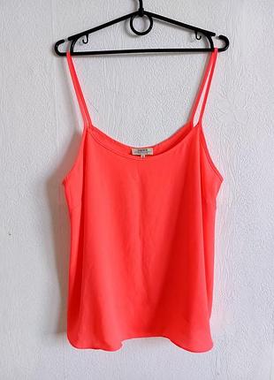 Гарна майка топ на тонких бретелях