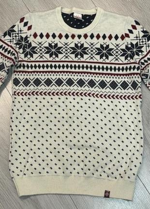 Светр етно