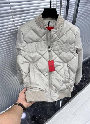 Брендова куртка boss