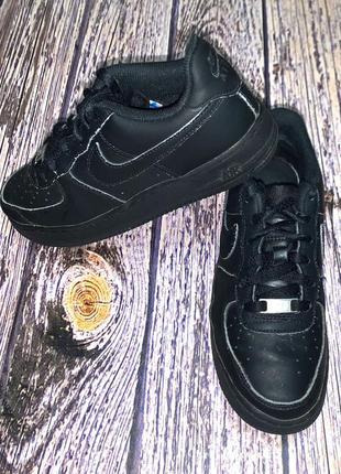 Демісезонні кросівки nike для дитини, розмір 36