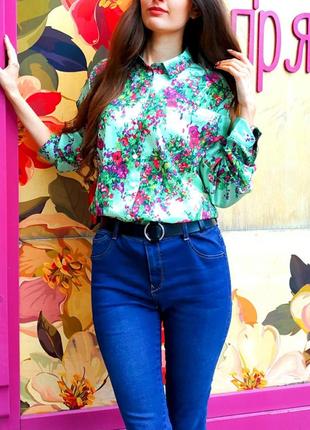 Яркая рубашка блуза рубашка с цветами размер м новая