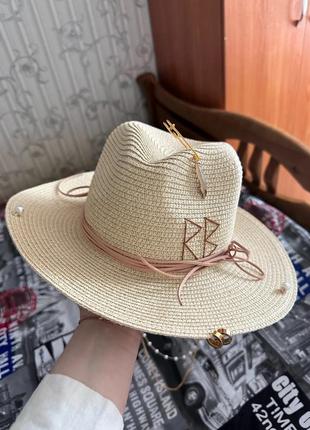 Женская шляпа ruslan baginskiy