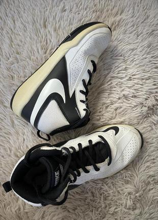 Кроссовки nike рр 34/35