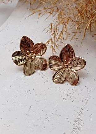 Сережка цветок цветочка серьги в стиле zara