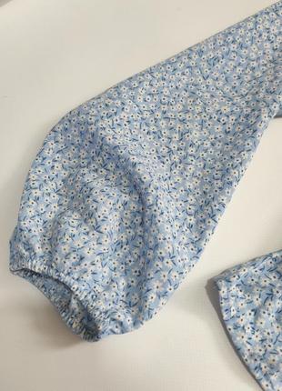 Цветочная голубая блузка блуза длинный рукав квадратный вырез с затяжкой в романтическом стиле7 фото