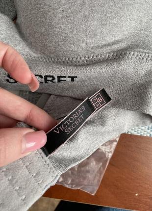 Комплект жіночої білизни vs