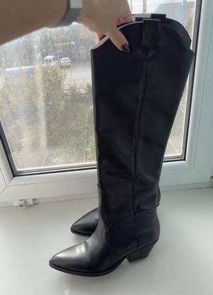 Чоботи pullbear