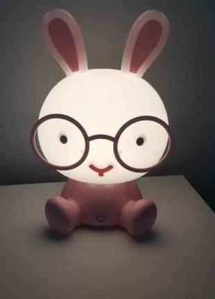 Детский светодиодный ночник jiamen кролик в очках. игрушки-ночники3 фото
