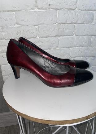 Лакові шкіряні туфлі лакована шкіра navy boot 38,5р