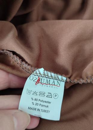 Вінтажна гарна тепла сукня на гудзичках.