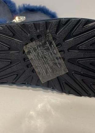 Ugg 5
