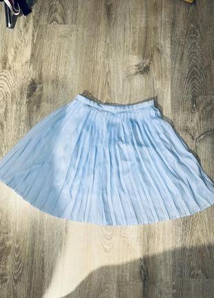 Трендовая юбочка в мелкую складку в красивом летнем оттенке
