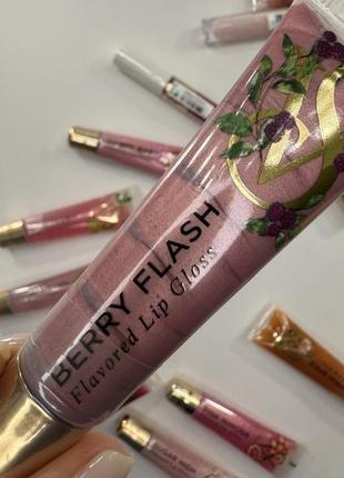 Блиск для губ berry flash victoria’s secret flavored lip gloss