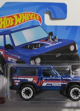 Машинка hot wheels nissan patrol