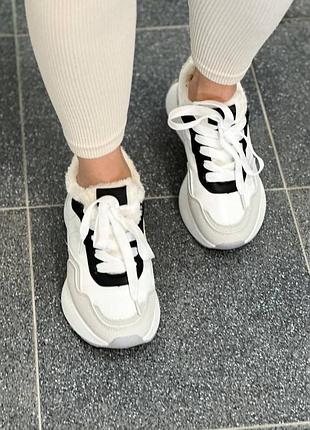 Женские зимние кроссовки2 фото