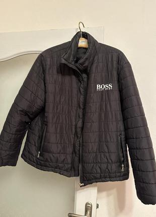 Чоловічий пуховик boss