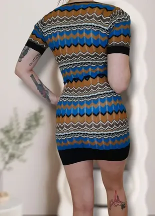 Винтажное многоцветное трикотажное платье missoni в полоску2 фото