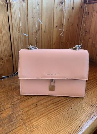 Нежно розовая сумка