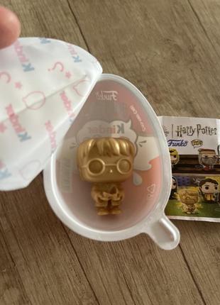 Колекційна золота фігурка гаррі поттер з колекції kinder joy