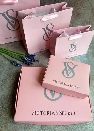 Упаковка коробки пакеты victoria's secret полосатые картонные брендовые оригинал