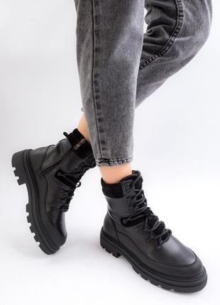 Жіночі черевики 20368 чорні шкіра замша