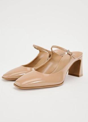 Лаковані туфлі з ремінцем і відкритою п'ятою zara