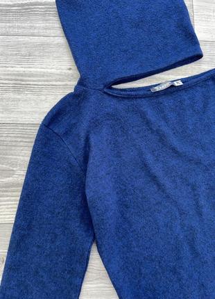 Теплий гольф з ефектним розрізом5 фото