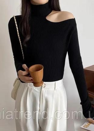 Теплий гольф з ефектним розрізом2 фото