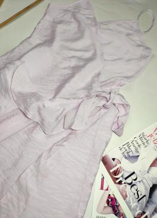 Сукня довга бузкового кольору на запах з рюшами на бретелях від бренду hm m4 фото