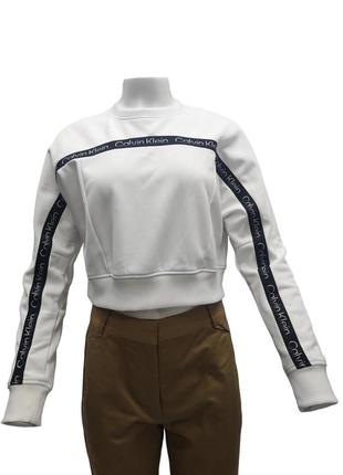 Жіночий світшот calvin klein з логотипом на грудях, білого кольору, розмір s/p