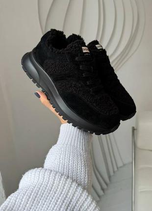 Стильні чорні кросівки із натуральної замші (6938)