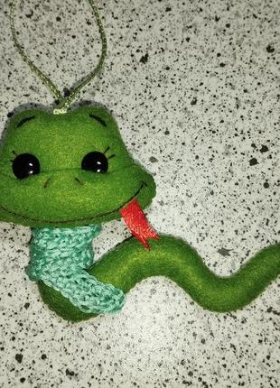Іграшка із фетру змія-символ року