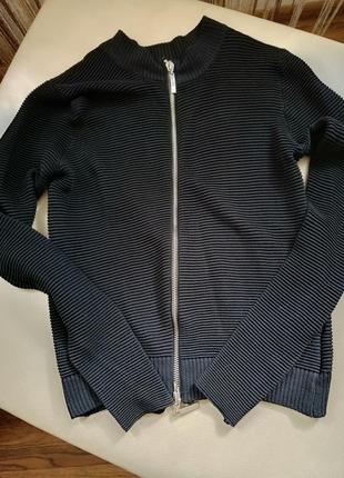 Кофтинка bershka на 11-12 років ( 140-146см)