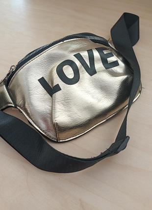 Бананка молодежная золотого цвета