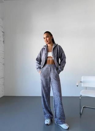 Спортивный костюм трехнить петля кофта на молнии и широкие брюки