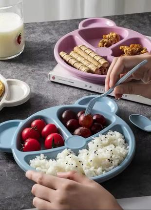 Детская тарелка с приборами