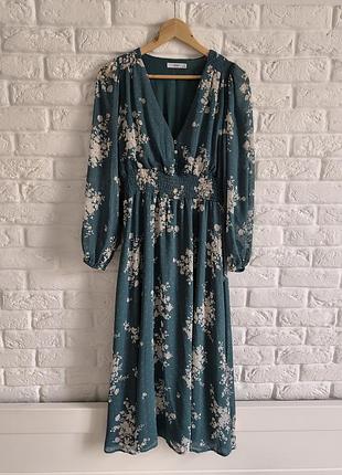 Легка довга сукня