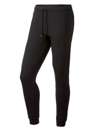Спортивні штани slim fit з начосом для чоловіка crivit lidl 363576 s чорний