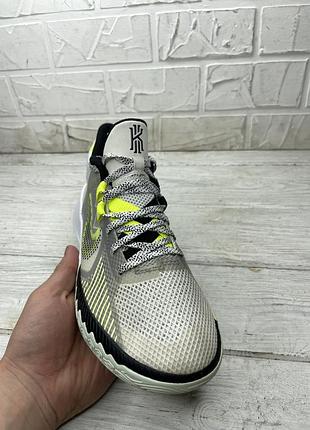 Круті баскетбольні кросівки nike kyrie flytrap 5 2