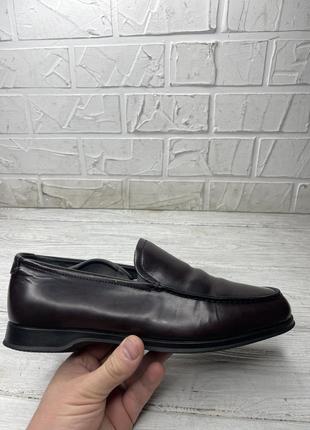 Круті лакові туфлі prada оригінал