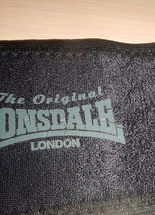 Неопреновый наколенник lonsdale